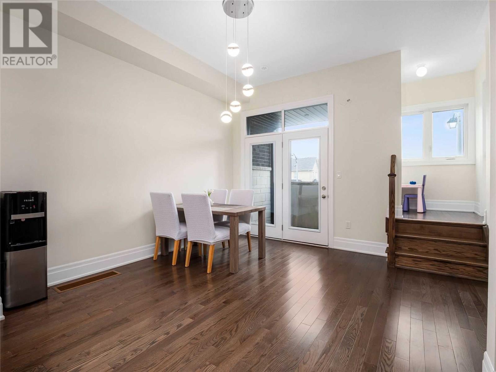 townhouse dining room